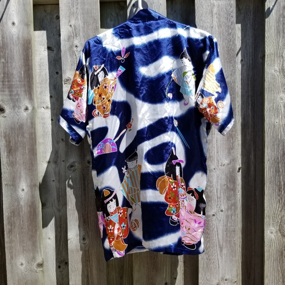 Vintage Chinese Patterned Robe - Picture 3 of 4